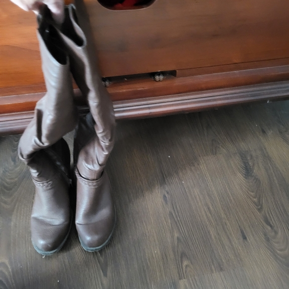 Heeled boot. 8.5 wide calf. Sb sbicca - Picture 4 of 4